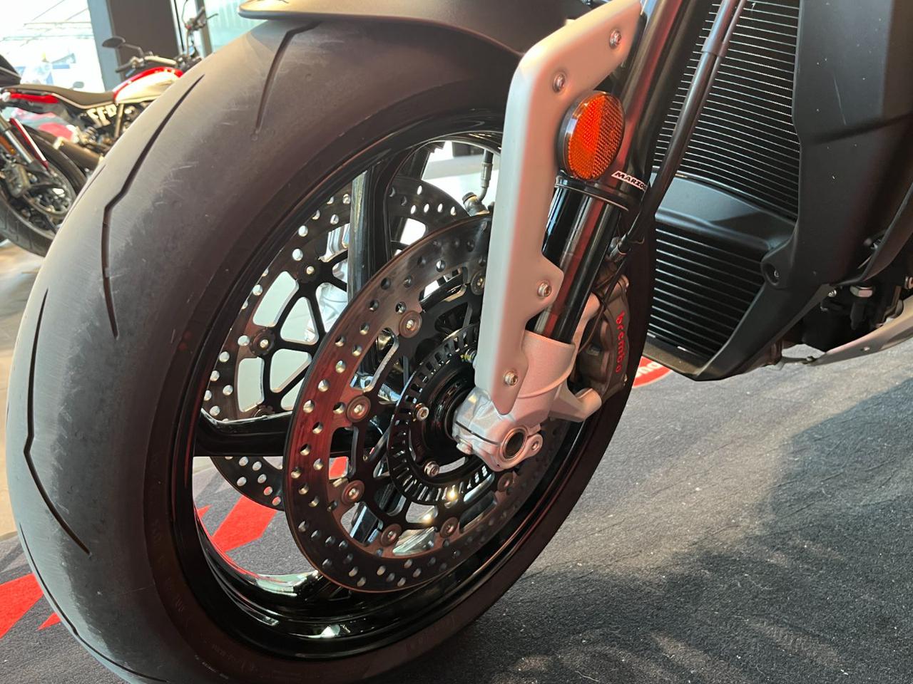 MV AGUSTA Brutale 1000 RS - 4