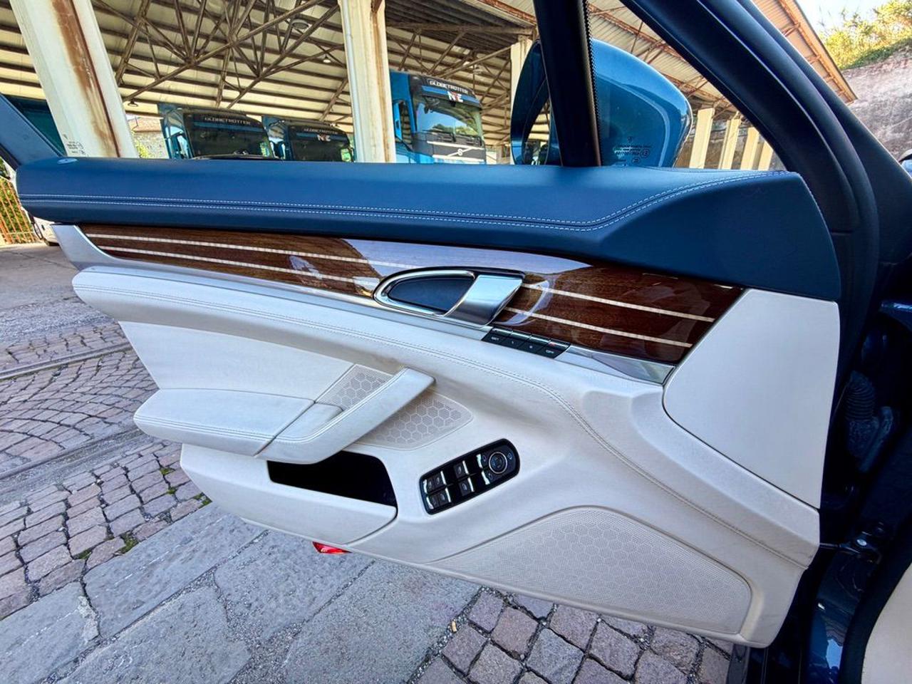 PORSCHE Panamera 4.8 4S - 20
