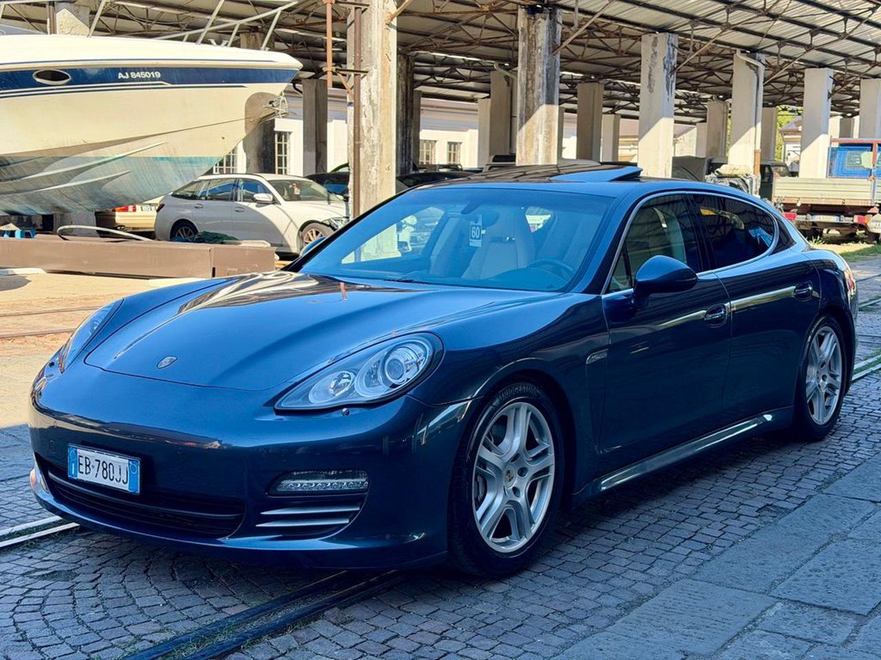 PORSCHE Panamera 4.8 4S - 10