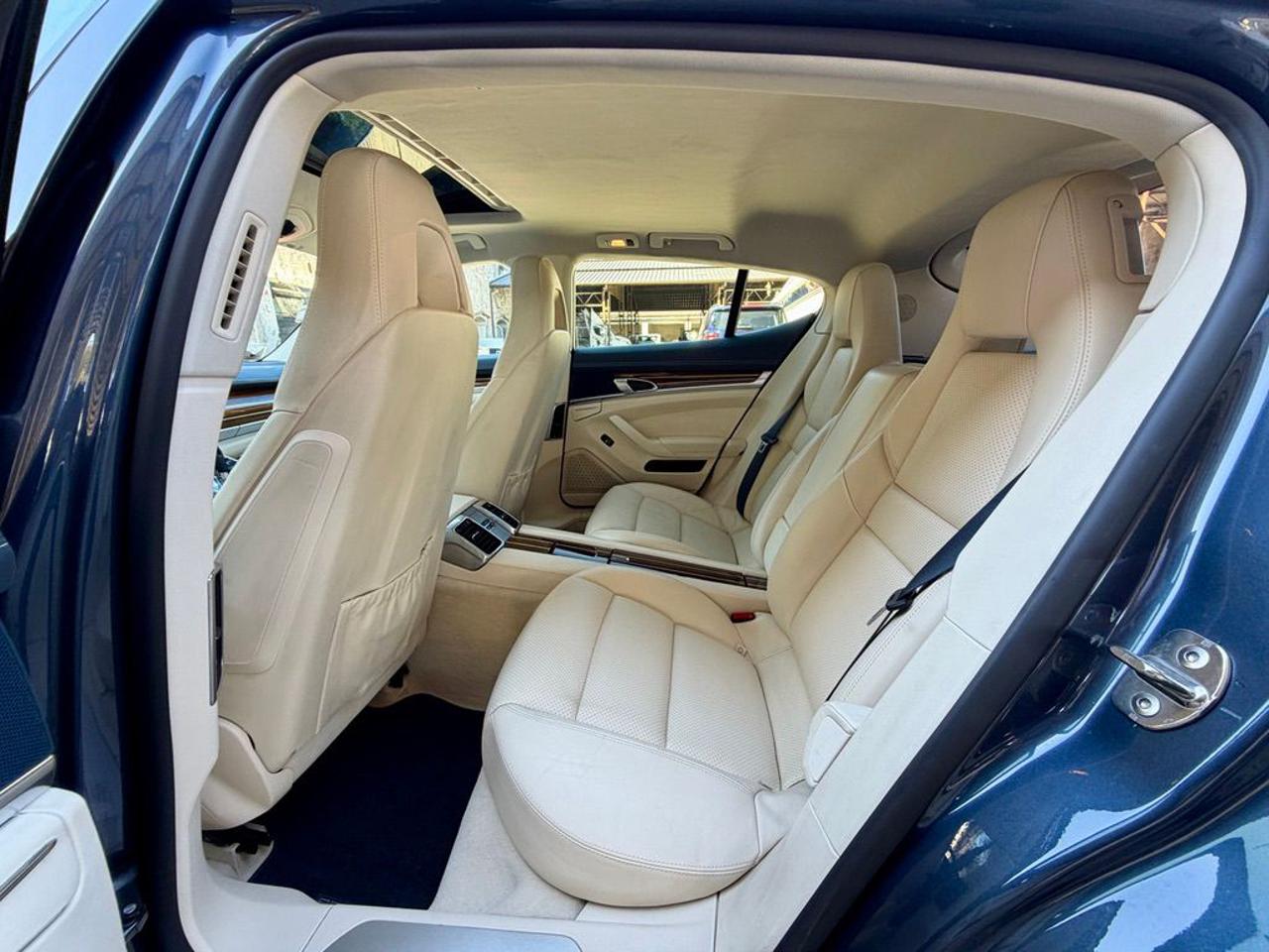 PORSCHE Panamera 4.8 4S - 13