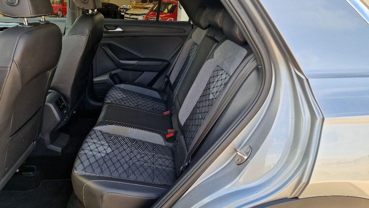 VOLKSWAGEN T-Roc 1.5 TSI ACT DSG R-Line - 8