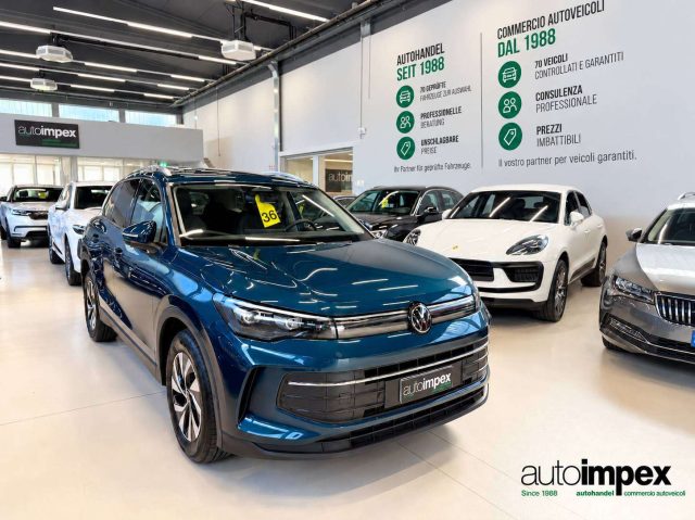 VOLKSWAGEN Tiguan Hellblau metallisiert