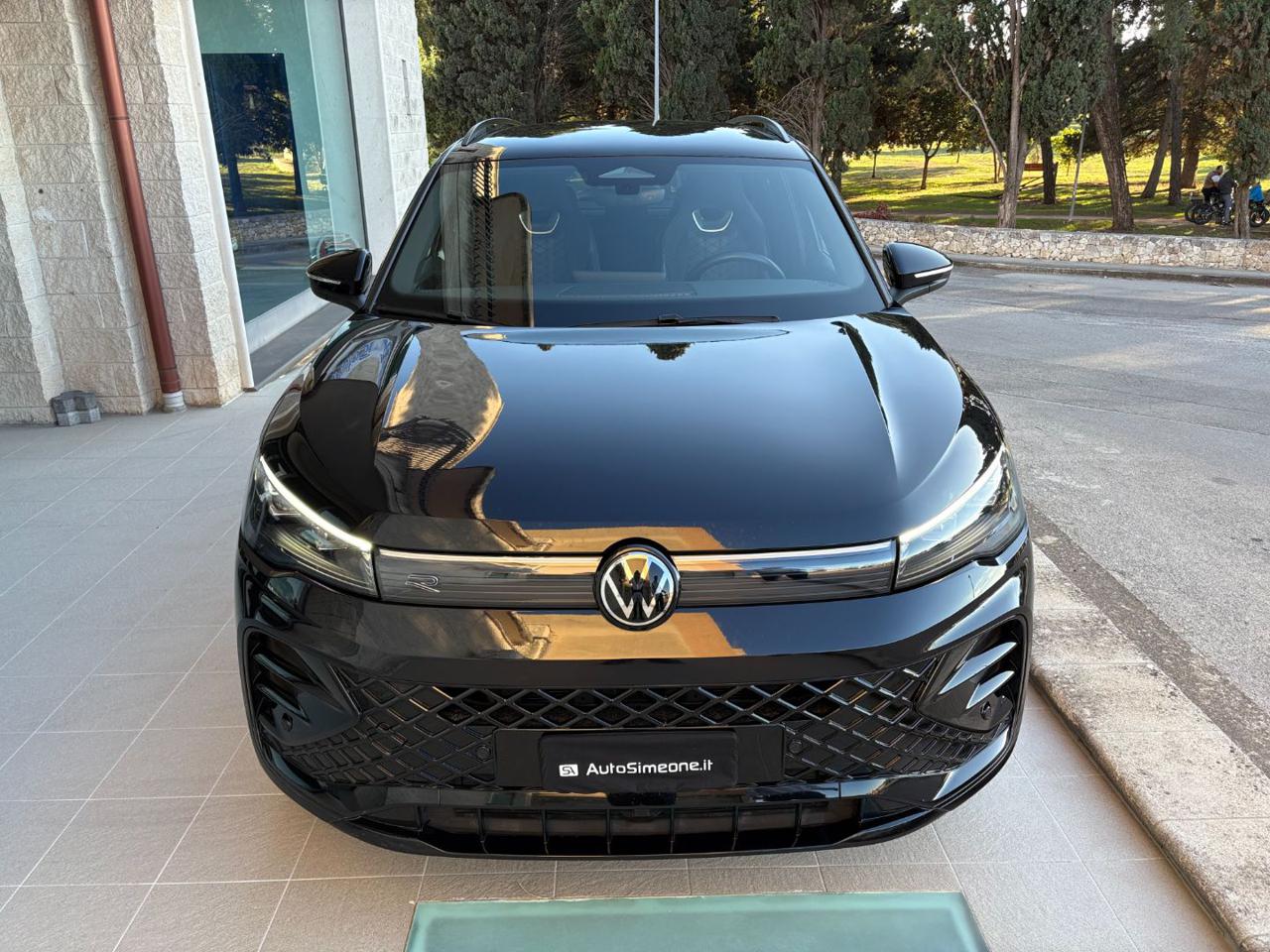 VOLKSWAGEN Tiguan 2.0 TDI 150 CV DSG R-Line Plus TOTAL BLACK - 2