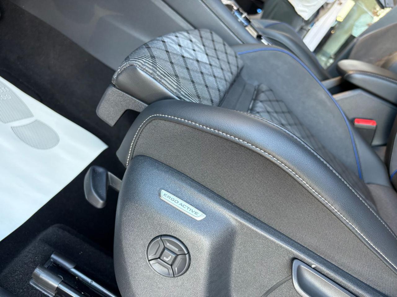 VOLKSWAGEN Tiguan 2.0 TDI 150 CV DSG R-Line Plus TOTAL BLACK - 23