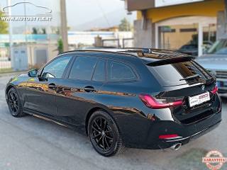 BMW 320 i Touring foto 39