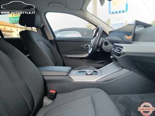 BMW 320 i Touring foto 70