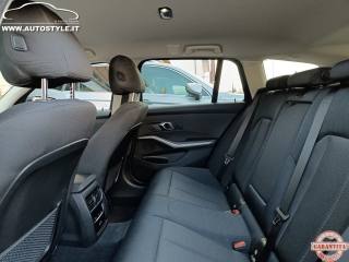 BMW 320 i Touring foto 73