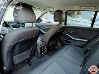 BMW 320 i Touring foto 74