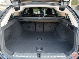 BMW 320 i Touring foto 15