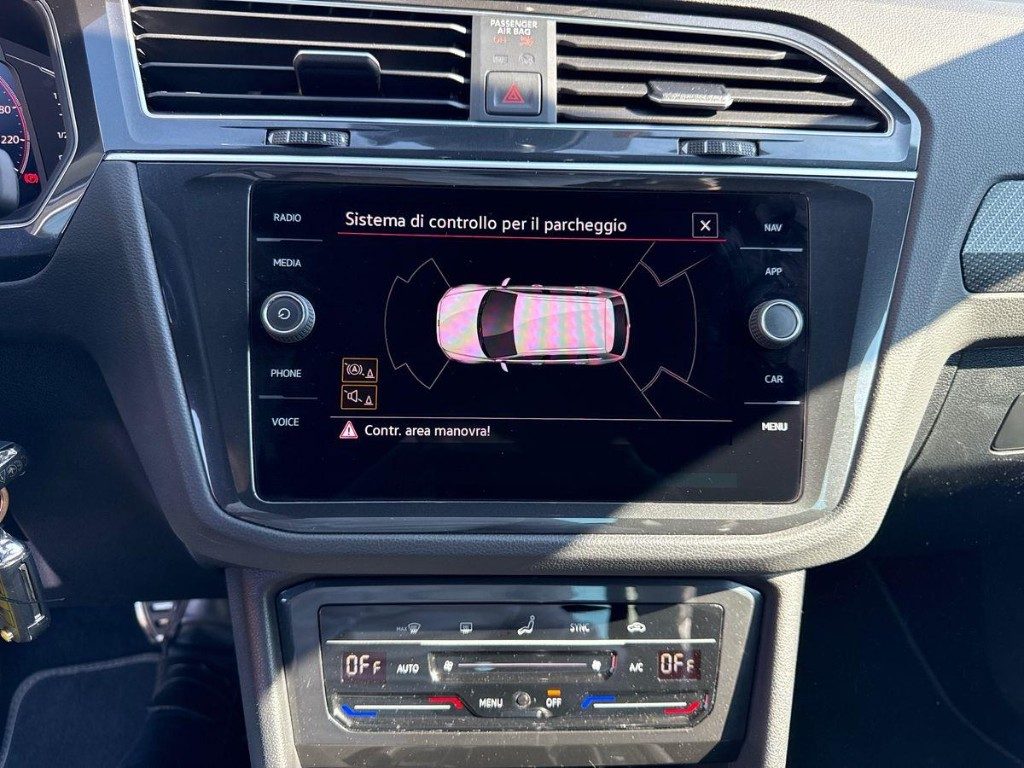VOLKSWAGEN Tiguan 1.5 TSI 150 CV DSG ACT R-Line - 11