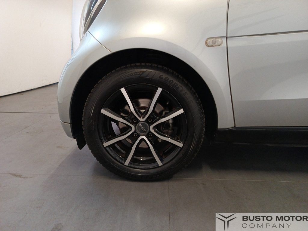 SMART ForTwo 70 1.0 52kW youngster twinamic - 7