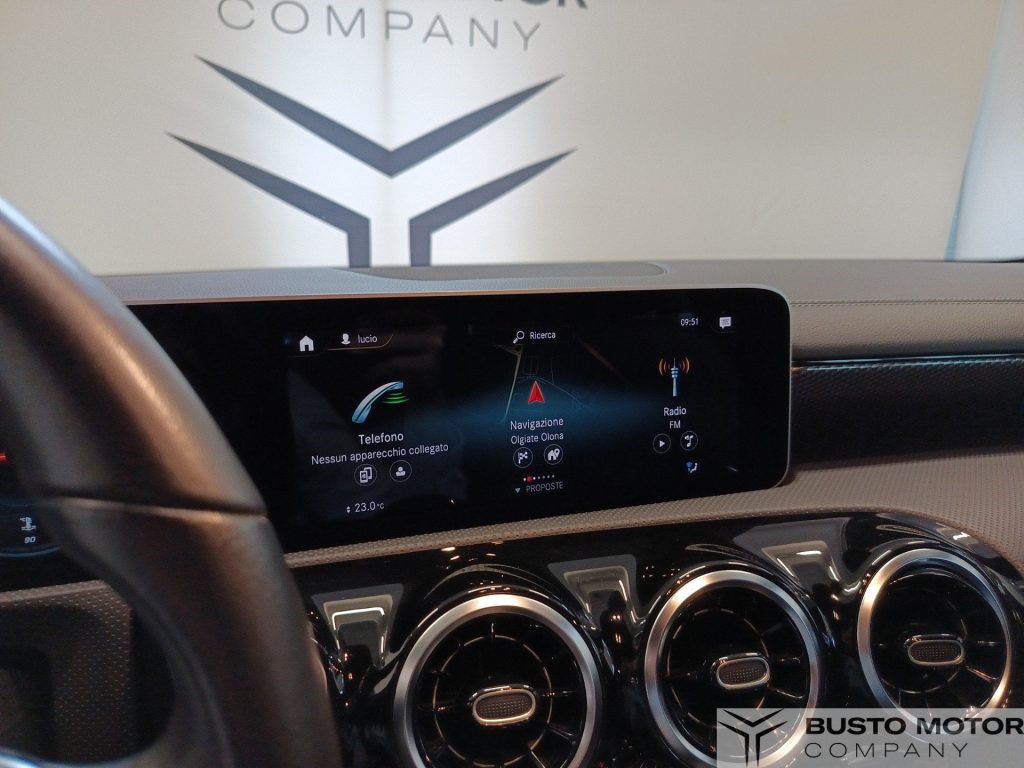MERCEDES-BENZ CLA CLA Shooting Brake 180 Premium - 16