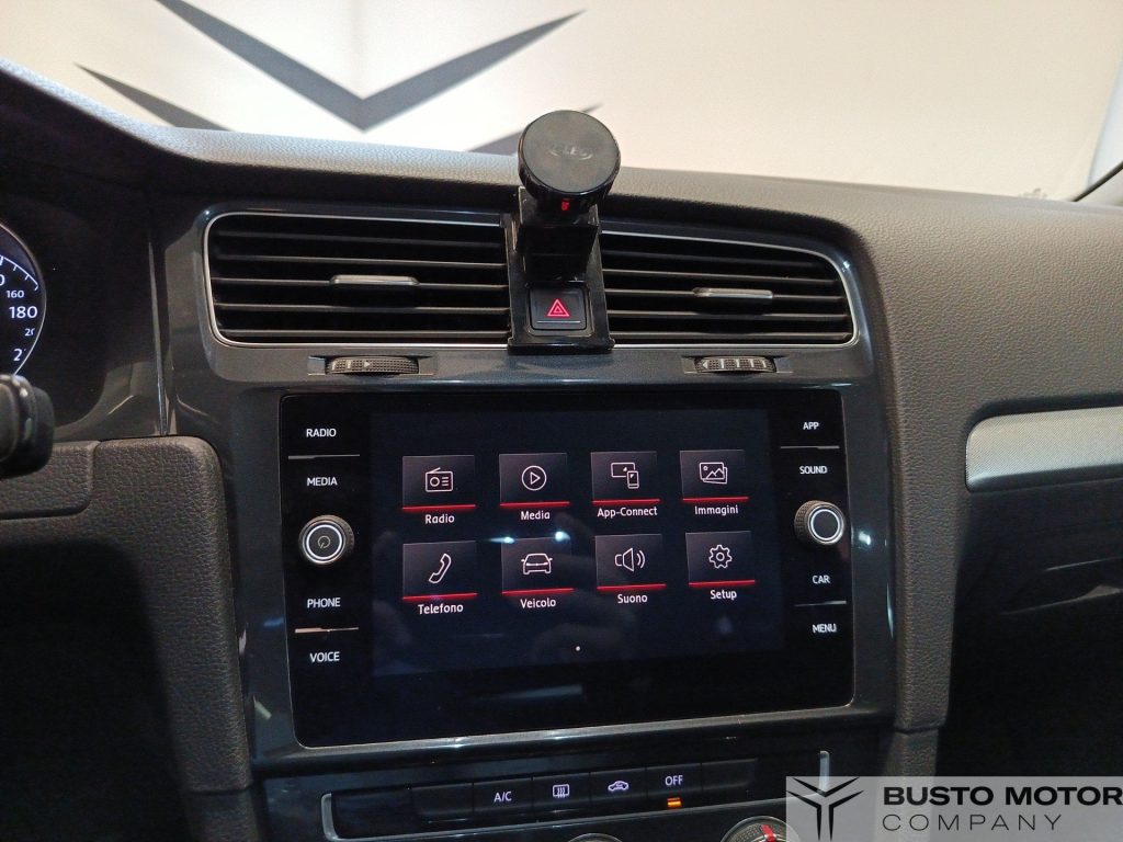 VOLKSWAGEN Golf Golf 5p 1.0 tsi Trendline Tech&Sound Pack 85cv - 15