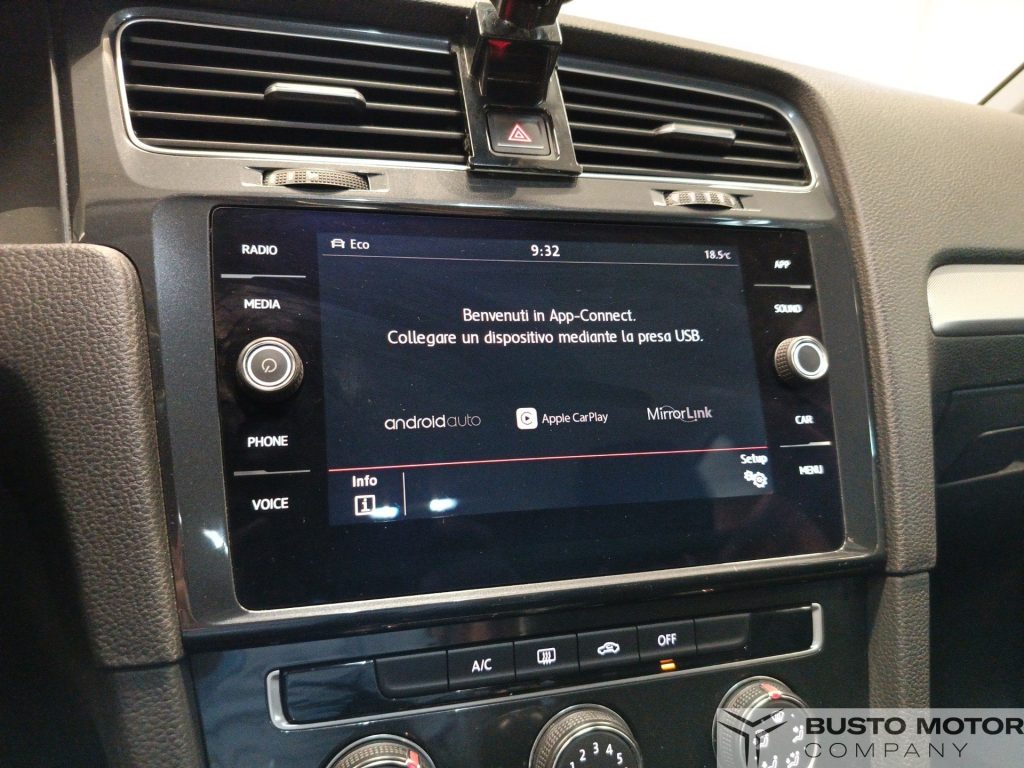 VOLKSWAGEN Golf Golf 5p 1.0 tsi Trendline Tech&Sound Pack 85cv - 18