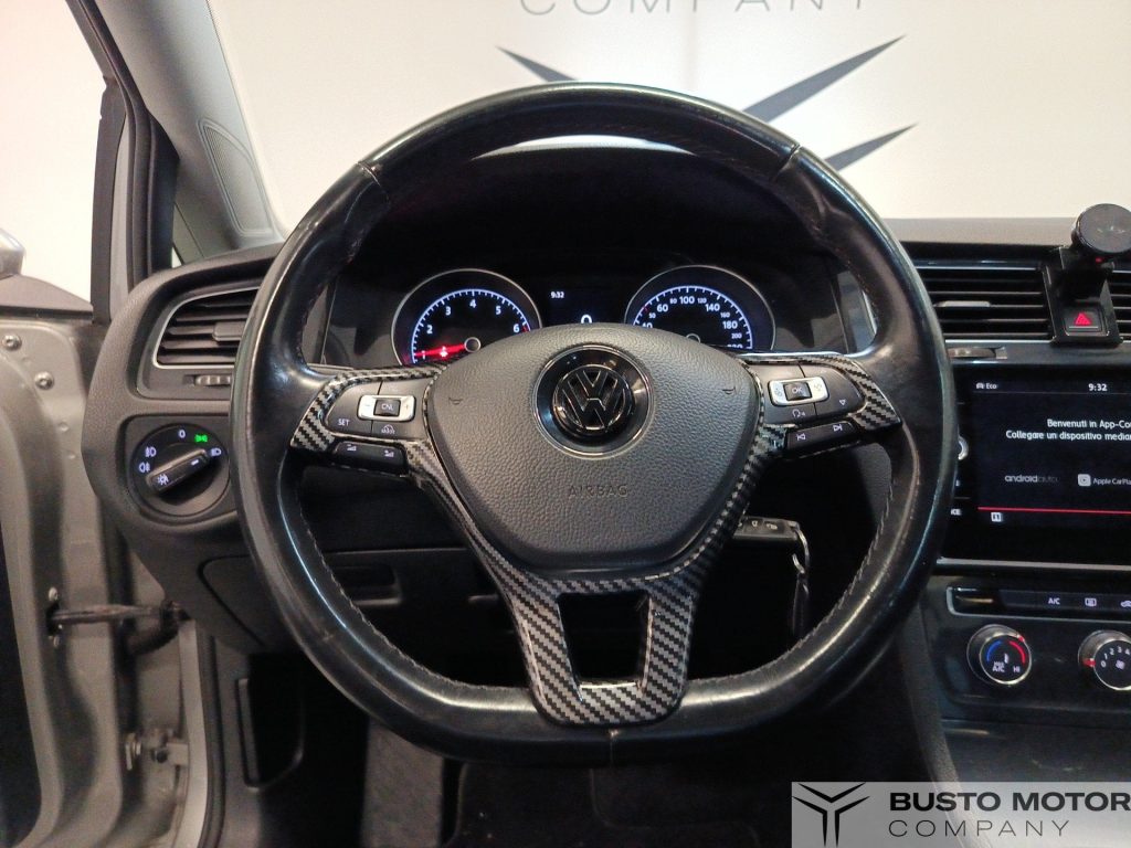 VOLKSWAGEN Golf Golf 5p 1.0 tsi Trendline Tech&Sound Pack 85cv - 19
