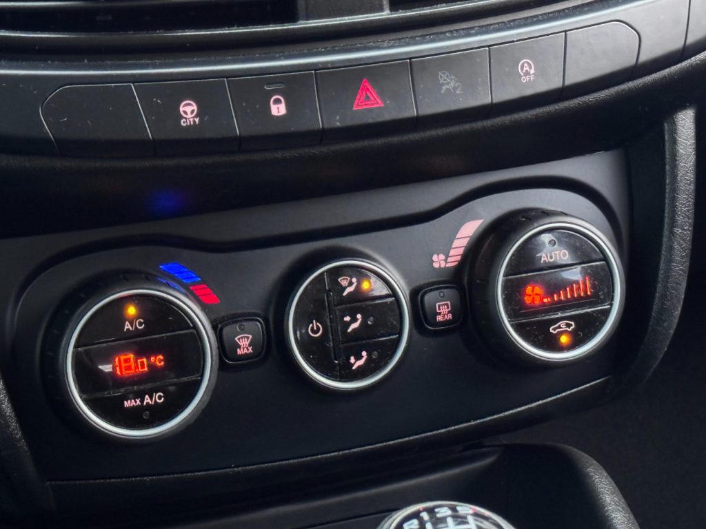 FIAT Tipo 1.6 Mjt S&S SW Lounge - 8
