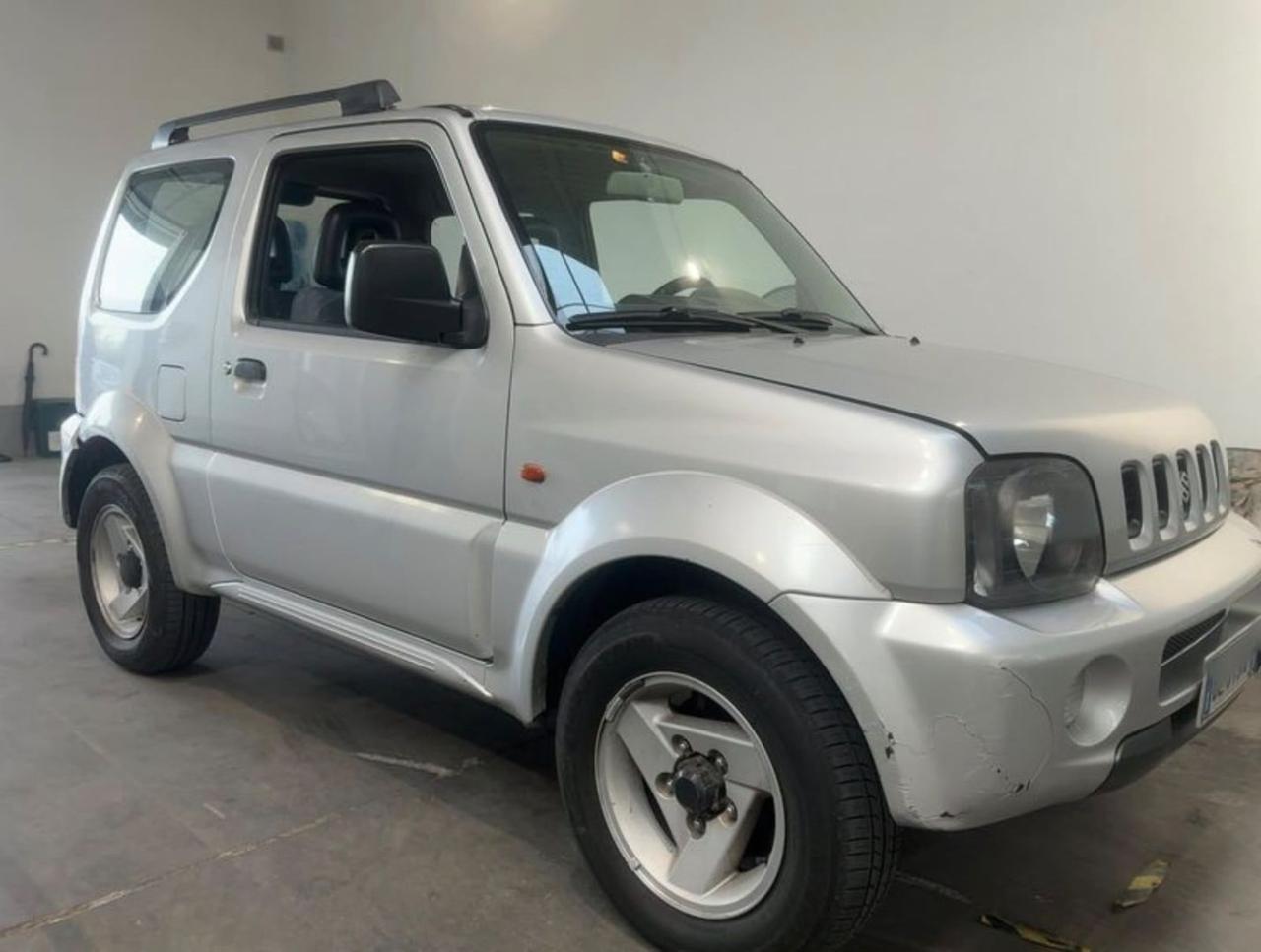 SUZUKI Jimny 1.3i 16V cat 4WD JLX - 6