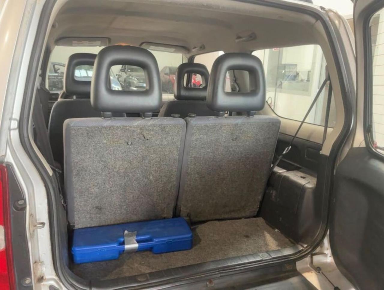 SUZUKI Jimny 1.3i 16V cat 4WD JLX - 12