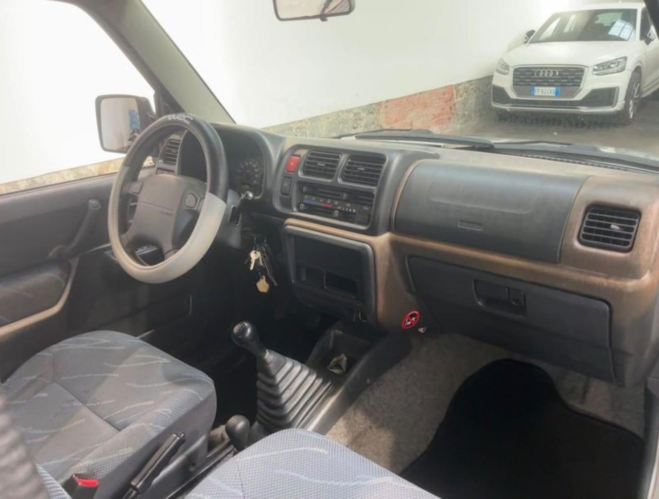 SUZUKI Jimny 1.3i 16V cat 4WD JLX - 8