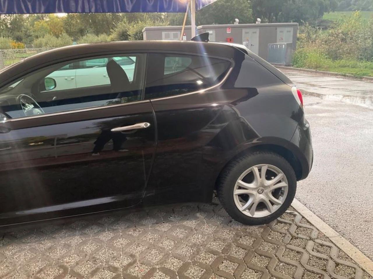 ALFA ROMEO MiTo 1.3 JTD 95 CV Distinctive - 3
