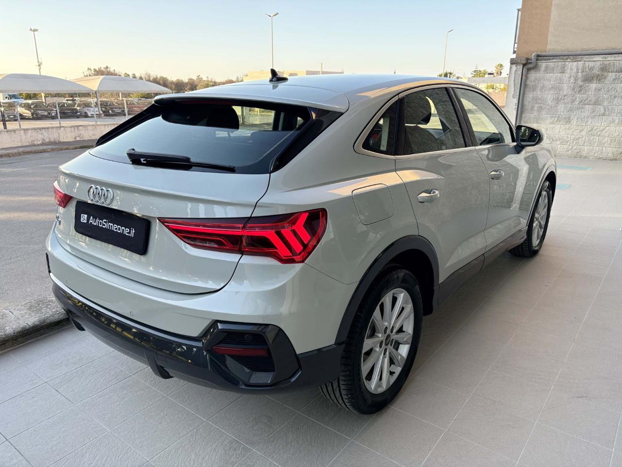 AUDI Q3 SPB SPORTBACK 35 TDI S tronic Business Plus - 5
