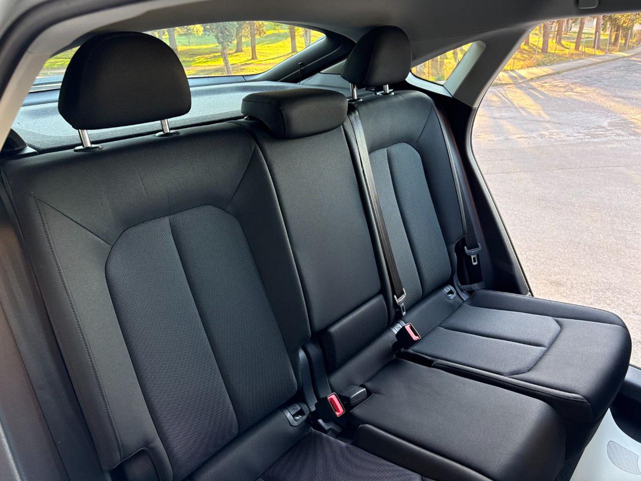 AUDI Q3 SPB SPORTBACK 35 TDI S tronic Business Plus - 22