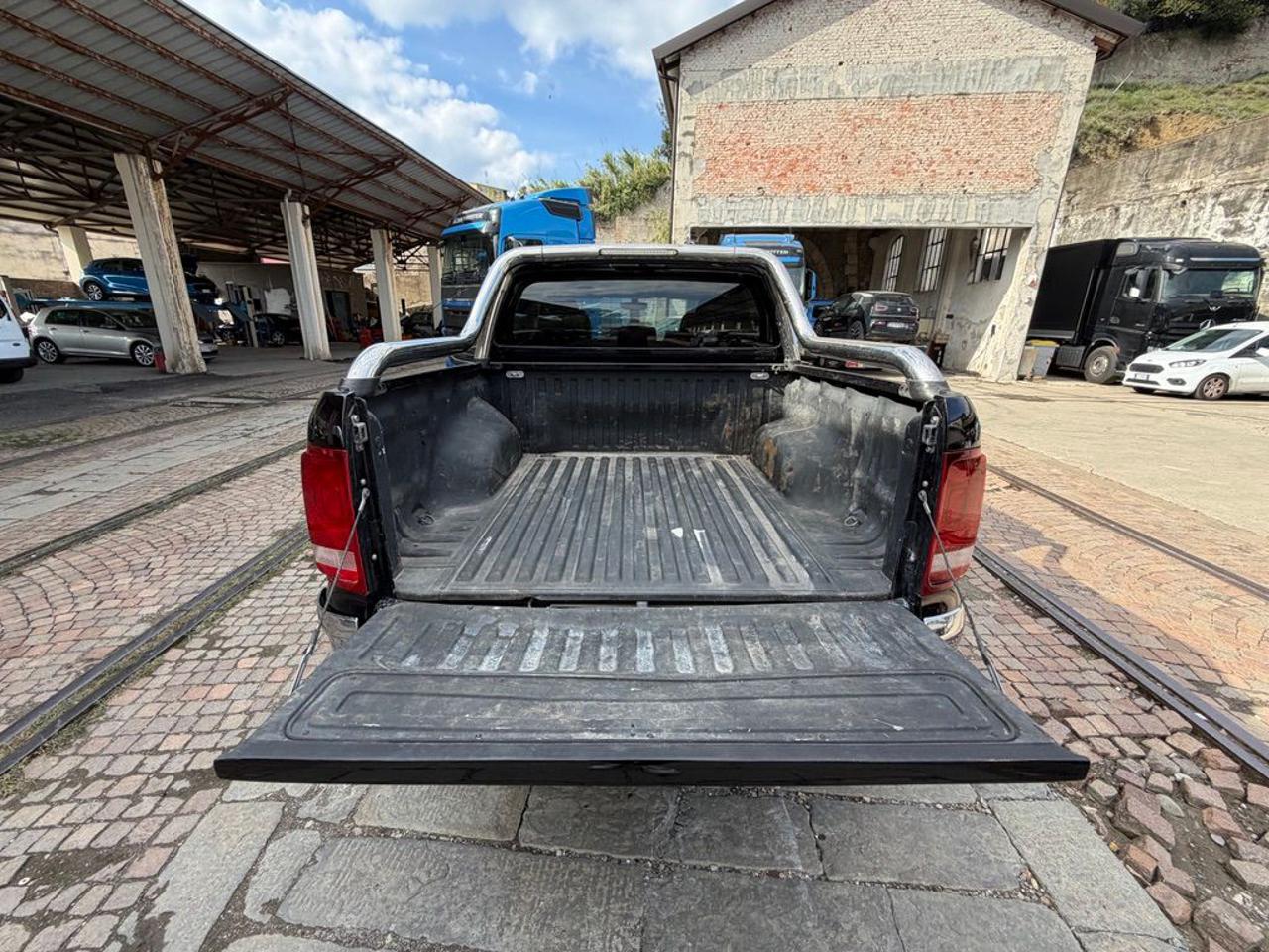VOLKSWAGEN Amarok 3.0 V6 TDI 224 CV 4MOT.BMT permanente aut.DC Highl - 14