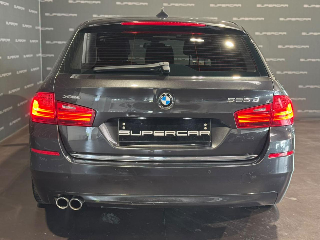 BMW 525 d xDrive Touring Luxury - 4