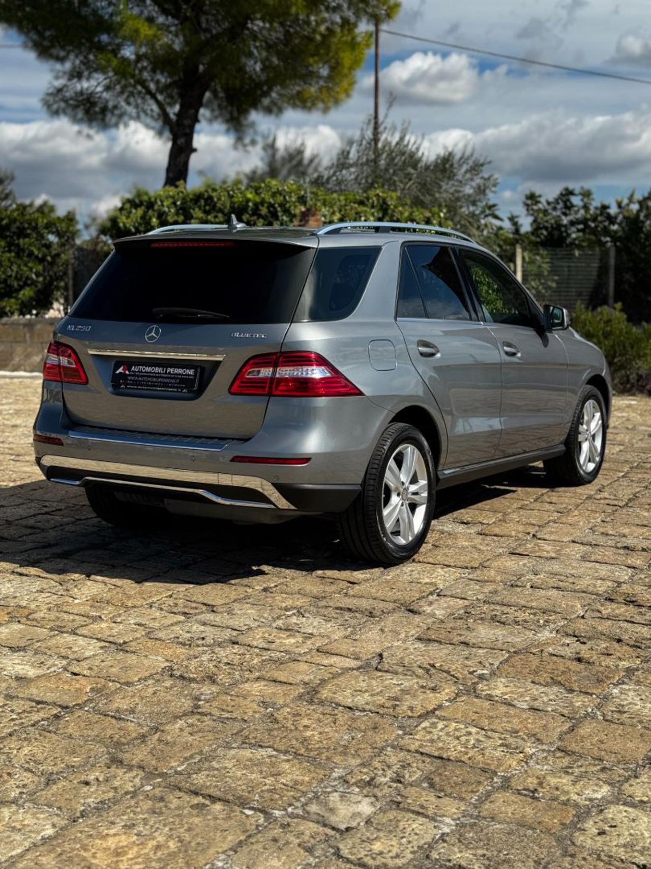 MERCEDES-BENZ ML 250 BlueTEC 4Matic Sport - 29