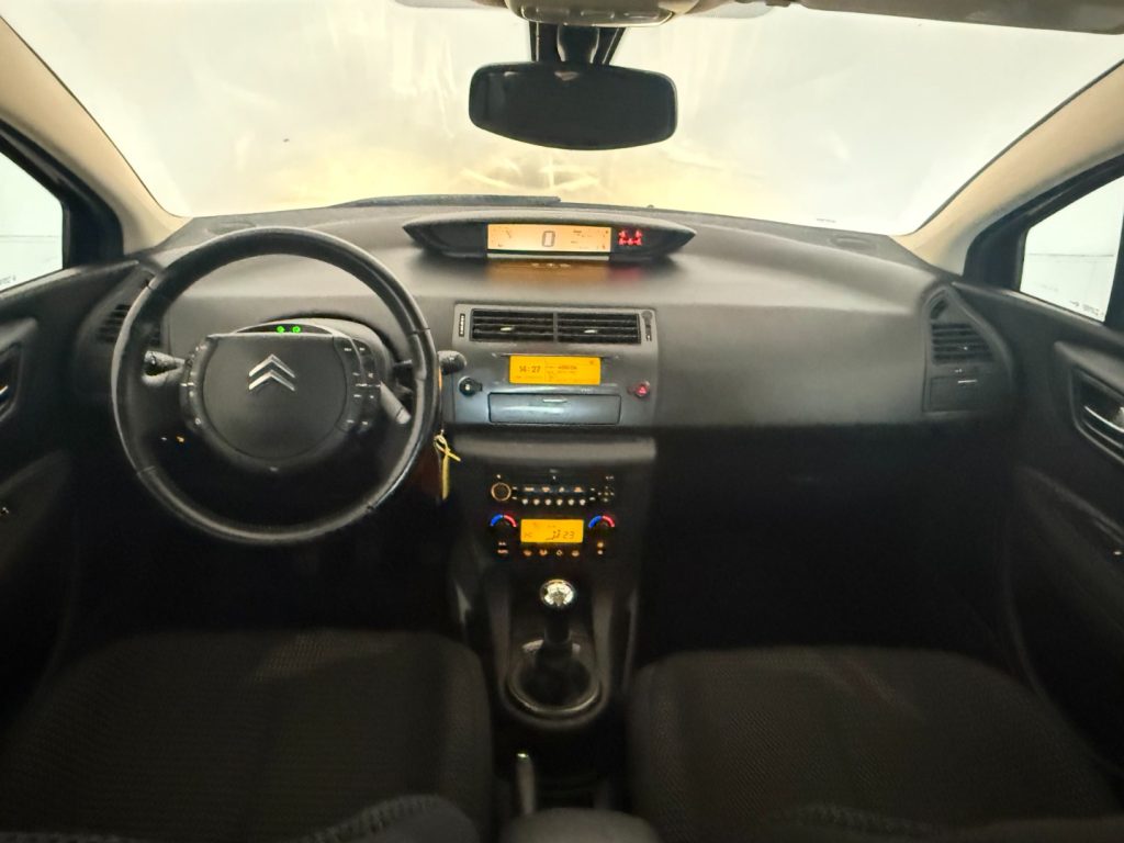 CITROEN C4 1.6 16V VTi 120CV VTR - 11