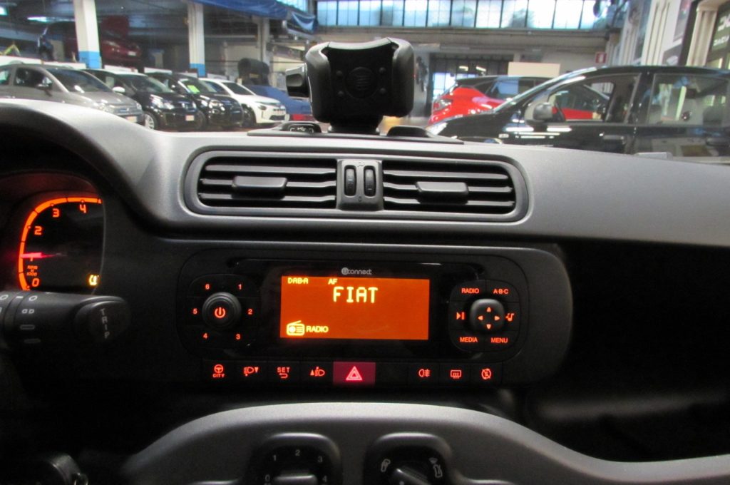 FIAT Panda 1.0 FireFly S&S Hybrid City Life - 10