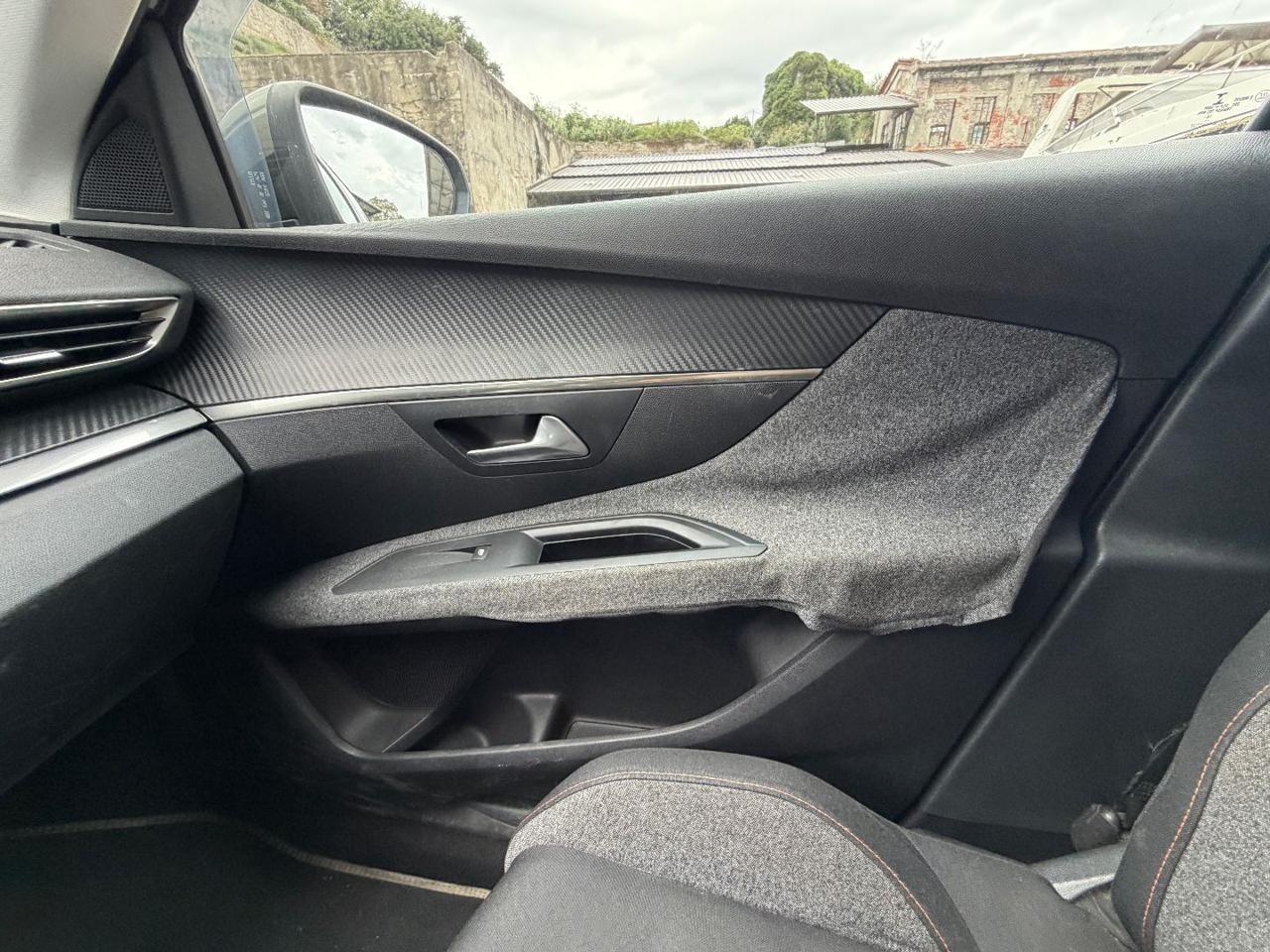PEUGEOT 3008 BlueHDi 120 EAT6 S&S Allure - 26