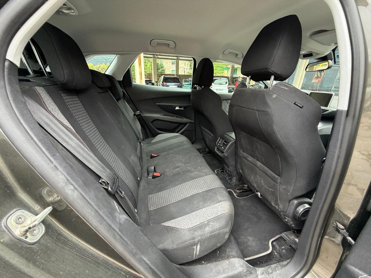 PEUGEOT 3008 BlueHDi 120 EAT6 S&S Allure - 14