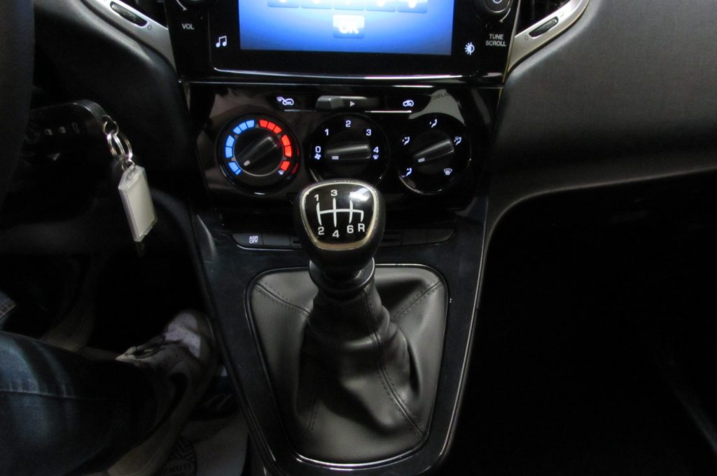 LANCIA Ypsilon 1.0 FireFly 5 porte S&S Hybrid Gold - 11