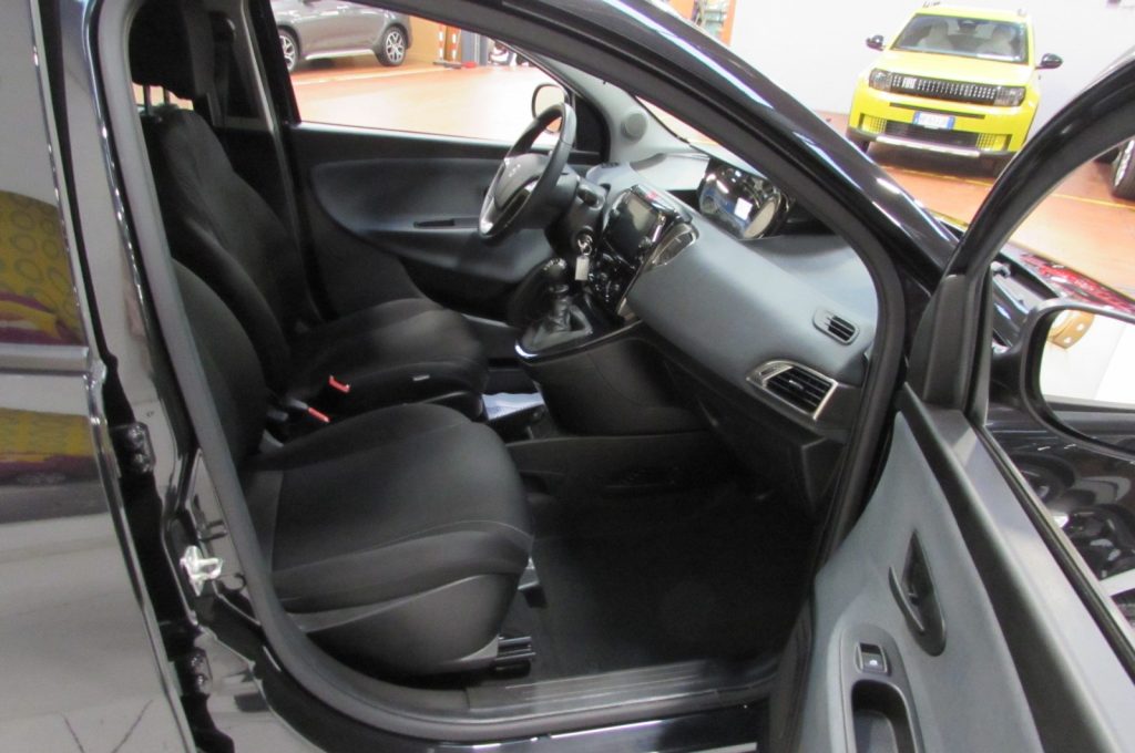 LANCIA Ypsilon 1.0 FireFly 5 porte S&S Hybrid Gold - 16