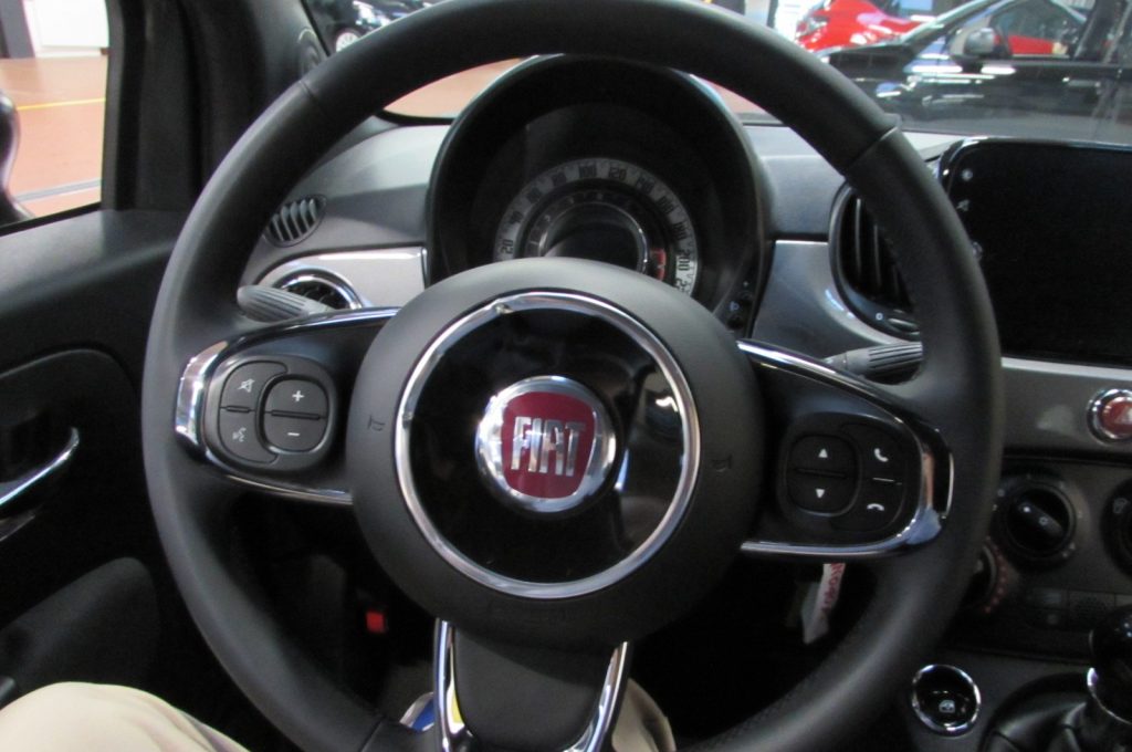 FIAT 500 1.0 Hybrid Cult - 12