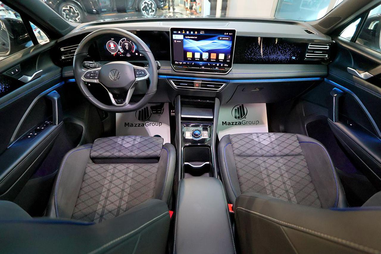 VOLKSWAGEN Tiguan 2.0 TDI 150cv DSG R-Line - 32