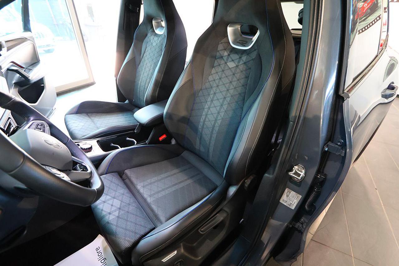 VOLKSWAGEN Tiguan 2.0 TDI 150cv DSG R-Line - 17