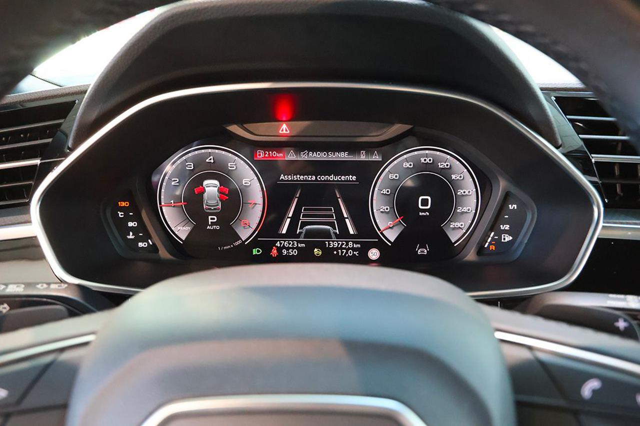 AUDI Q3 35 TFSI S-Tronic S-Line - 31