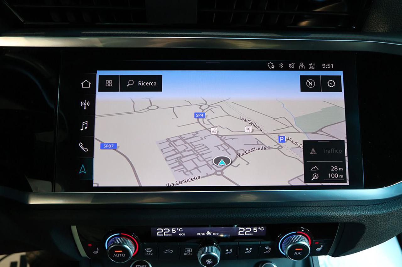 AUDI Q3 35 TFSI S-Tronic S-Line - 24