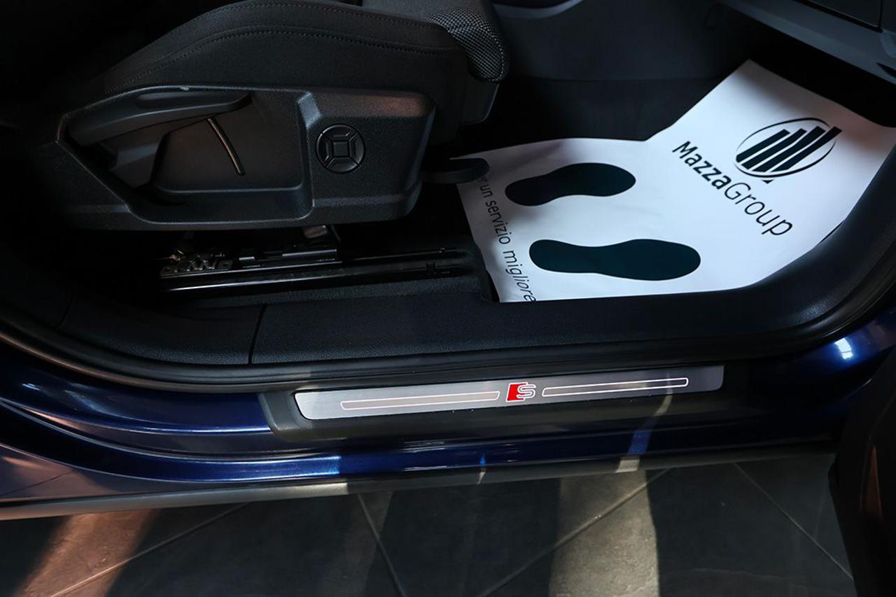 AUDI Q3 35 TFSI S-Tronic S-Line - 43