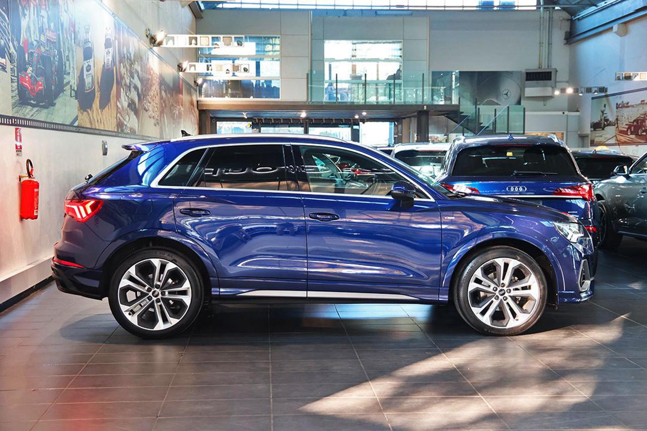 AUDI Q3 35 TFSI S-Tronic S-Line - 2