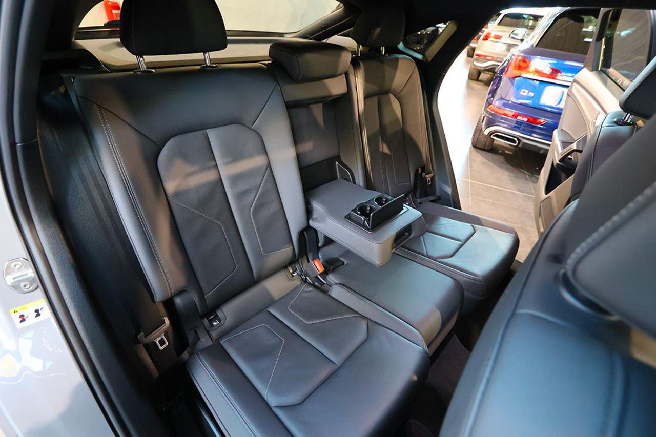 AUDI Q3 40 TFSI Sportback Quattro S-Tronic Identity Black - 20