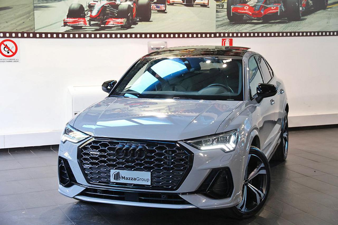 AUDI Q3 40 TFSI Sportback Quattro S-Tronic Identity Black - 5