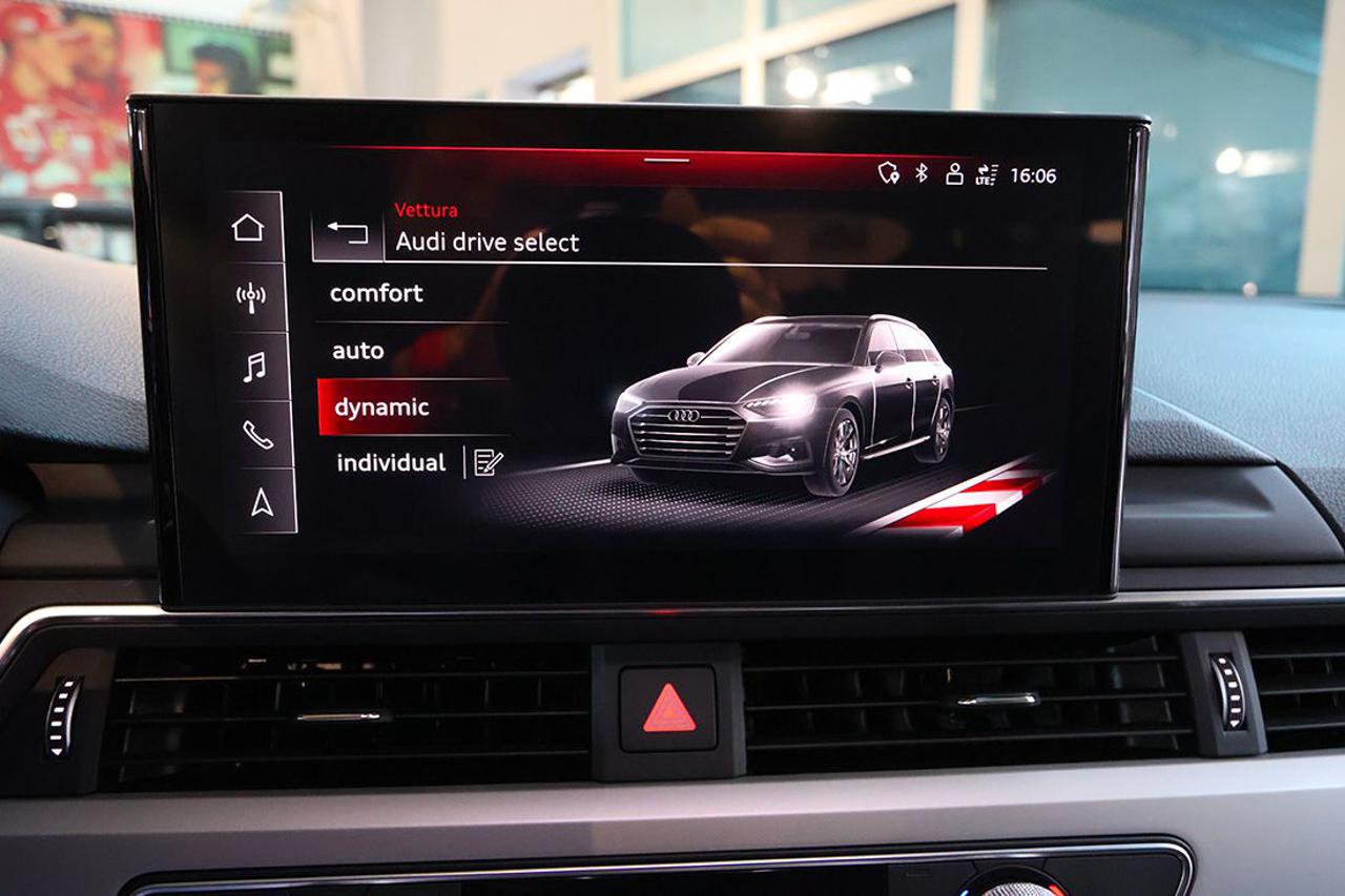 AUDI A4 35 TFSI Avant S-Tronic S-Line - 27