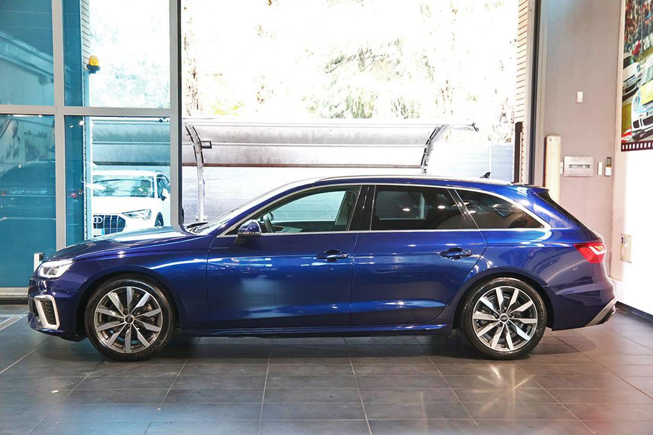 AUDI A4 35 TFSI Avant S-Tronic S-Line - 3