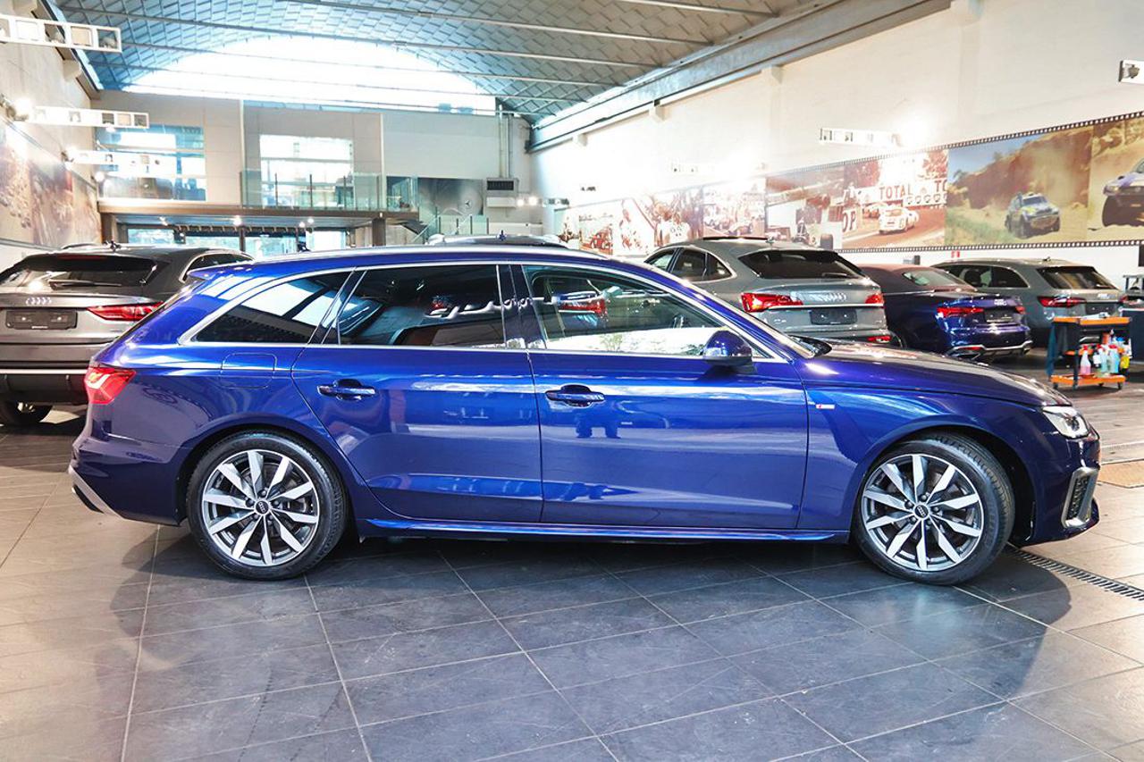 AUDI A4 35 TFSI Avant S-Tronic S-Line - 10