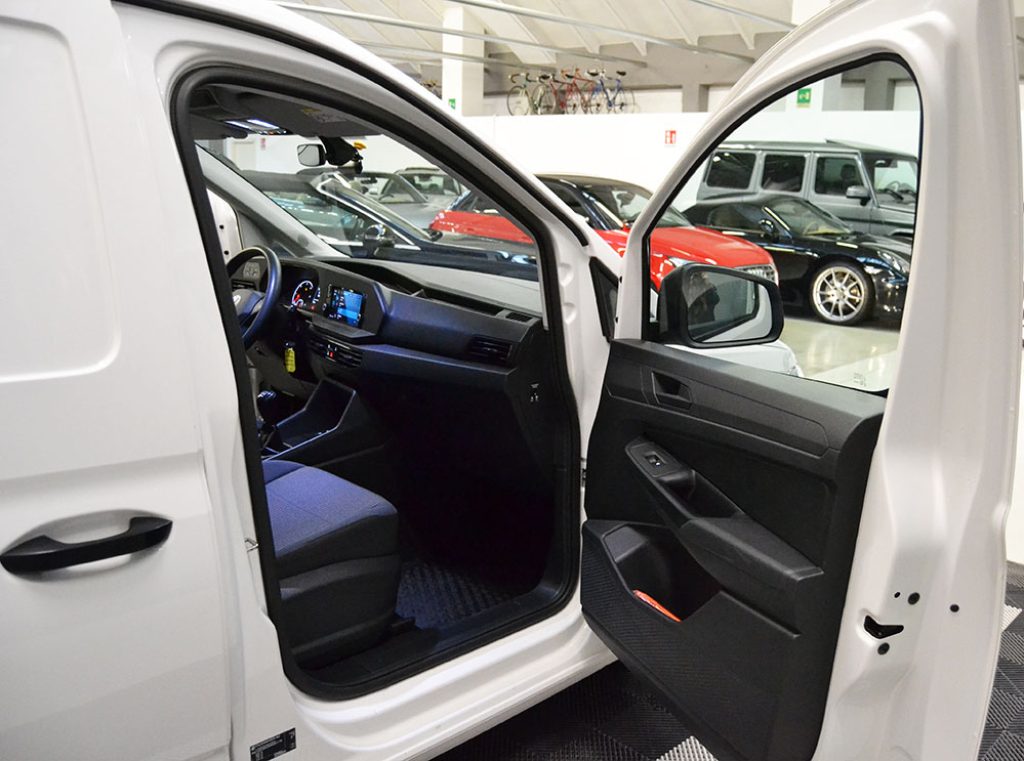 VOLKSWAGEN Caddy 2.0 TDI 75 CV Furgone Business - 3