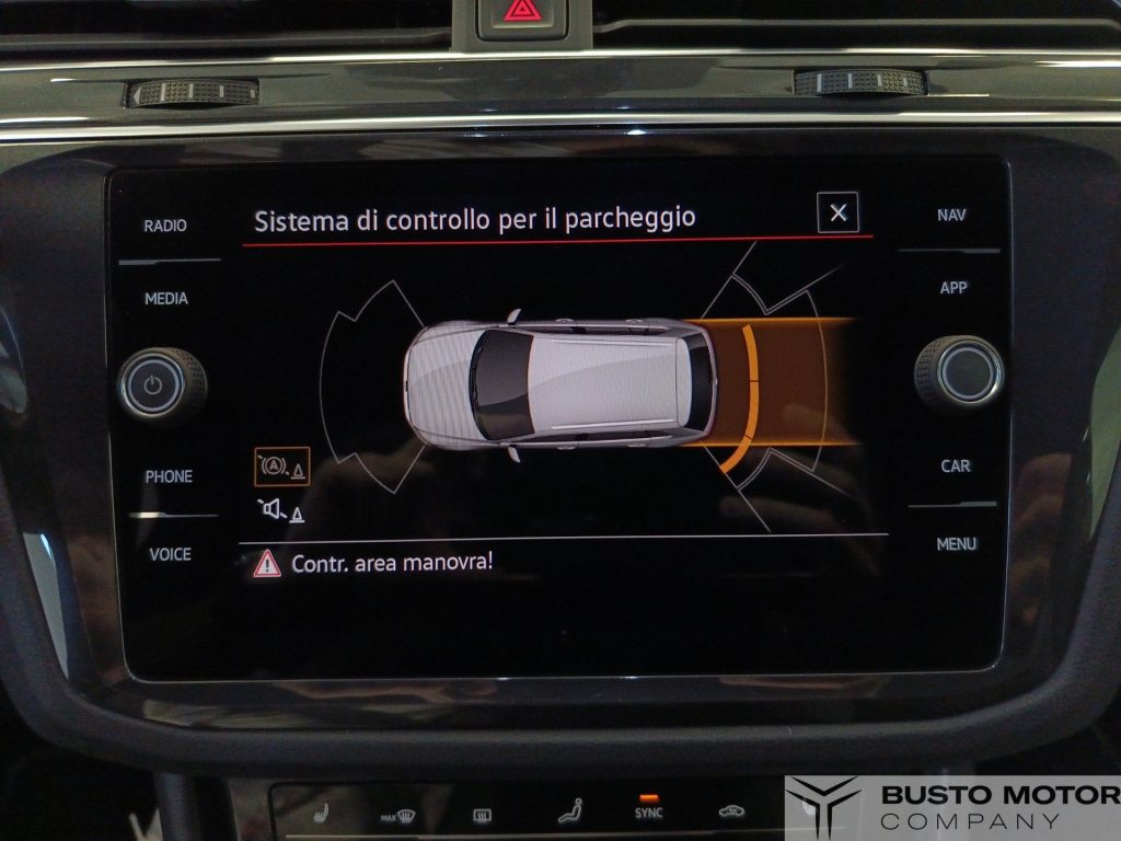 VOLKSWAGEN Tiguan Tiguan 2.0 tdi R-Line 150cv dsg - 16