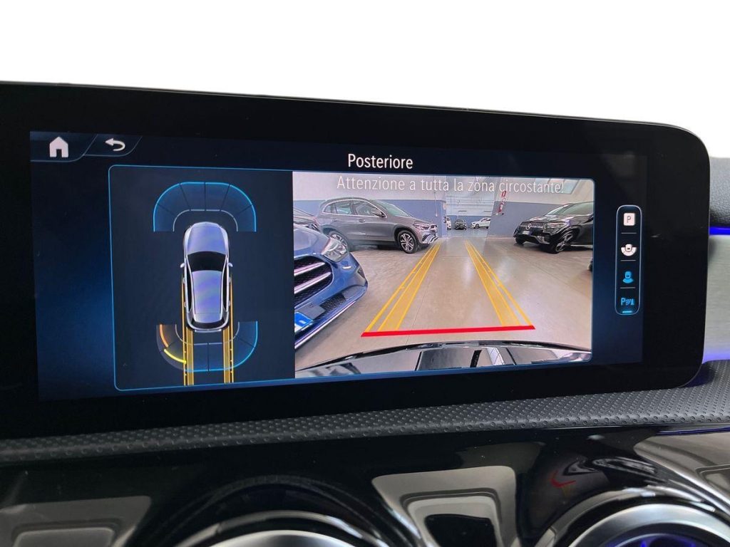 MERCEDES-BENZ A 250 e hybrid EQ AMG Line Advanced Plus - 12
